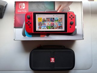 Nintendo Switch 256GB completa Mario RED