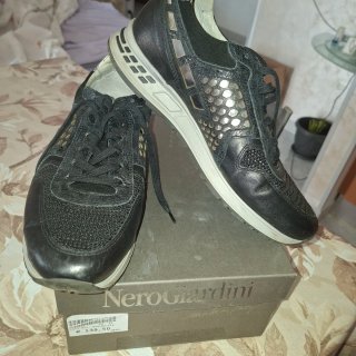 Scarpe Nero Giardini donna nere
