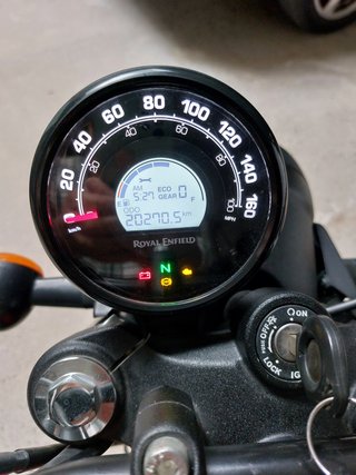 Royal Enfield Hunter 350 - Rojo/Negro