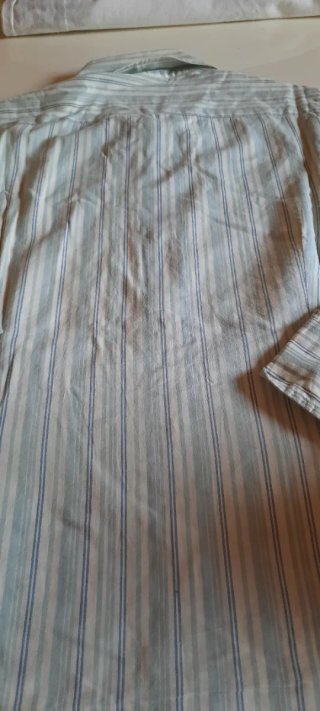 Camicia ragazzo taglia S a righe. Calvin Clain.
