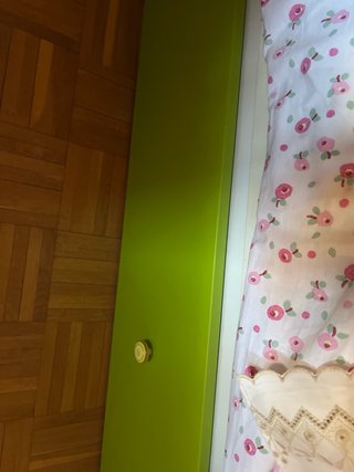 Cuna convertible en cama y escritorio