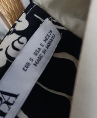 Vestido Zara floral blanco y negro