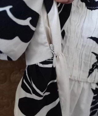 Vestido Zara floral blanco y negro