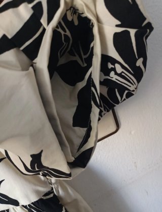 Vestido Zara floral blanco y negro