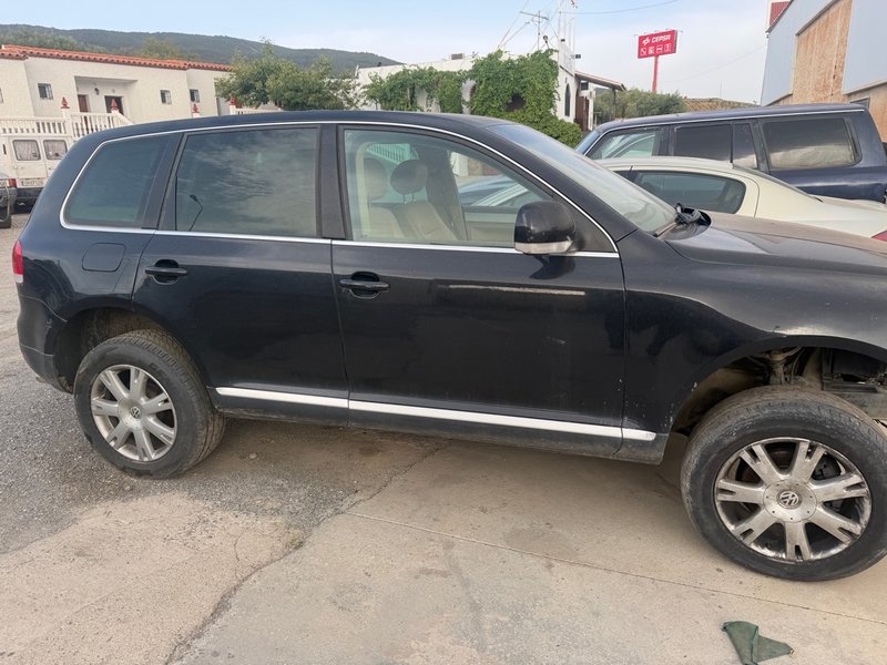 Volkswagen Touareg 2006 - foto 1