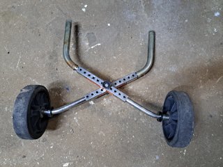 Carrello per kayak con ruote