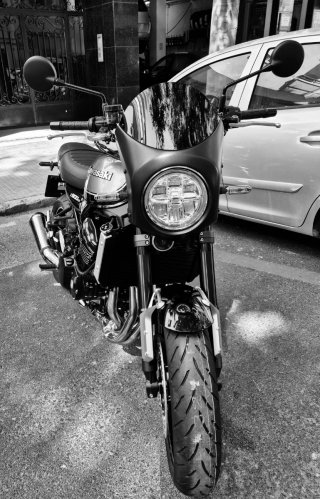 Kawasaki Z900RS Negra/Plata