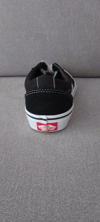 Zapatillas Vans Off The Wall Rojas sin usar.