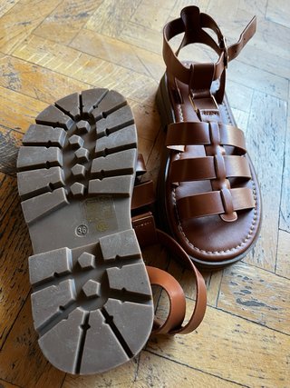 Sandalias estilo romanas