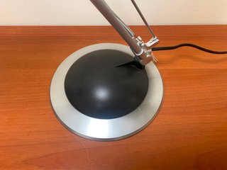 Lámpara Escritorio LED Negra Metálica