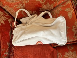 Borsa Pinko bianca con scritte