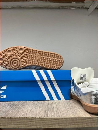 Adidas Samba OG Talla 39 Plata/Blanco