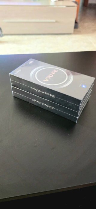 Vivo V70 FE Blu 512GB Nuovo