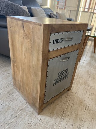 Mueble auxiliar madera y metal