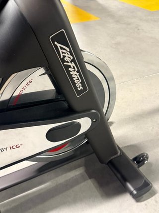 Bicicleta Spinning Life Fitness IC2