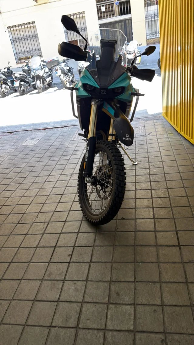 Kove 800 X Rally Moto Aventura