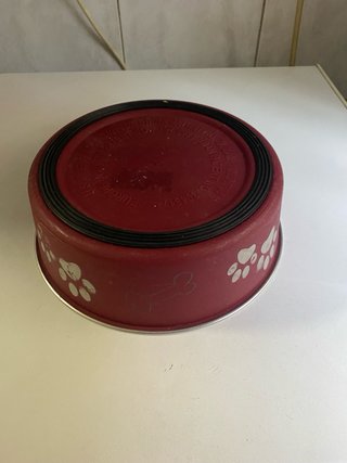 Comedero para mascotas rojo con huellas
