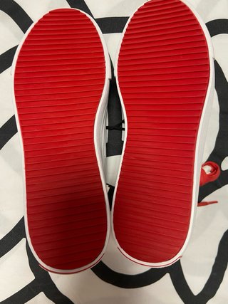 Zuecos Pull&Bear Snoopy Blanco y Rojo
