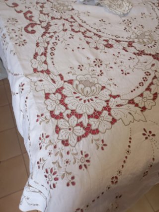 Mantelería bordada a mano lino Isla Madeira