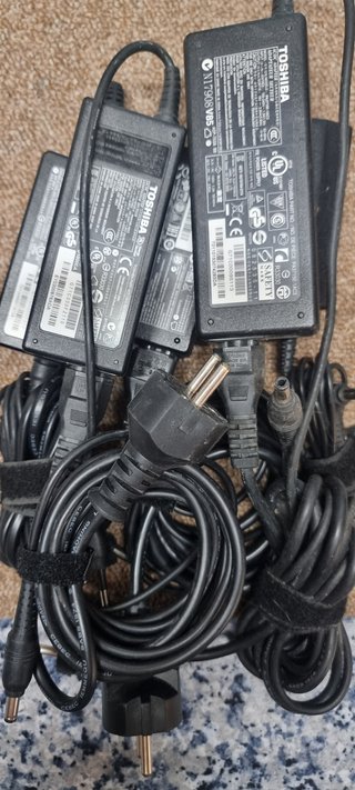 Cargadores de portátiles (leer disponibles)
