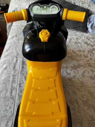Moto correpasillos Batman Molto