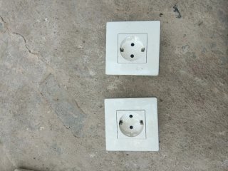 Enchufe y Marco Eléctrico Blanco