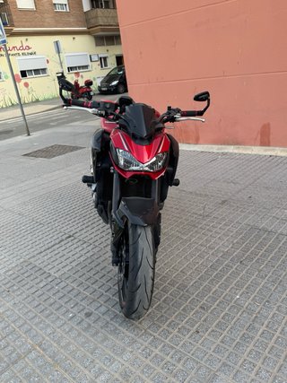 Kawasaki Z900 A2 Naked Roja y Negra