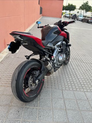 Kawasaki Z900 A2 Naked Roja y Negra