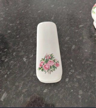 Conjunto de porcelana con flores
