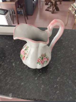 Conjunto de porcelana con flores