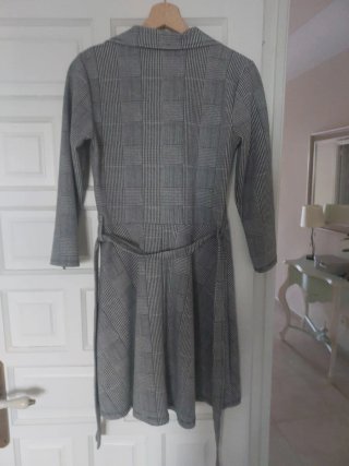 Vestido cuadros gris con cinturón T. M/L