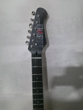 HALESTORM GUITARRA FIRMADA POR TODA LA BANDA