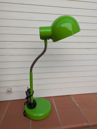 Lámpara de escritorio flexible verde
