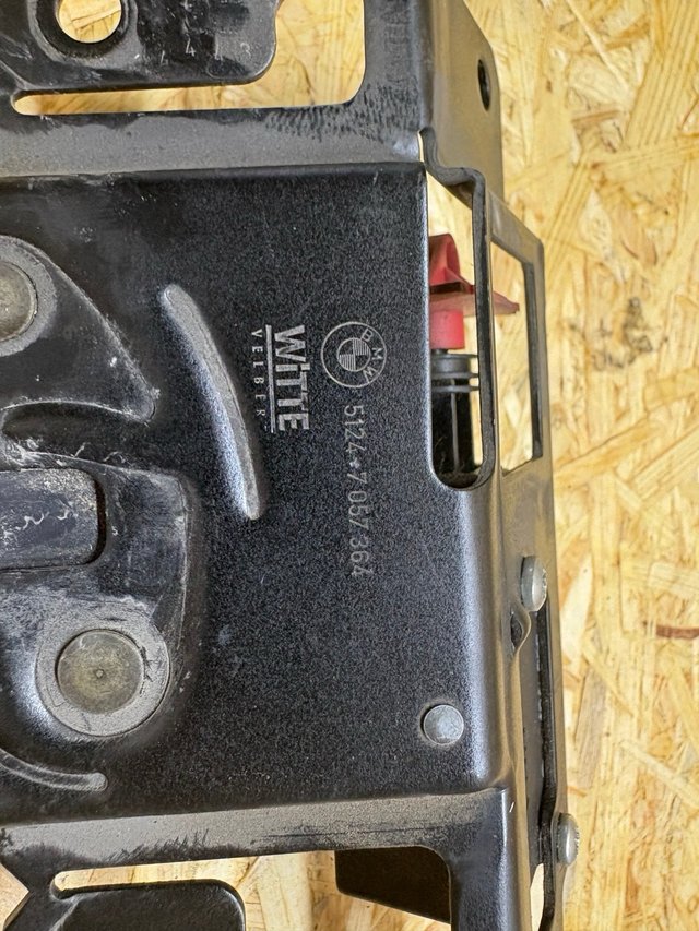 Cerradura Maletero BMW E46 / X3 E83