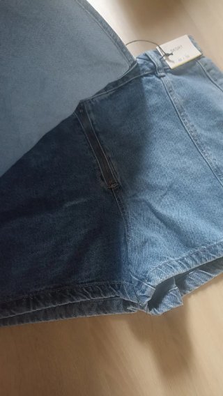 Falda pantalón vaquera bermuda talla 42