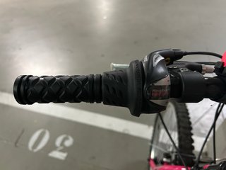 Bici da montagna B-PRO 24 nera e rosa