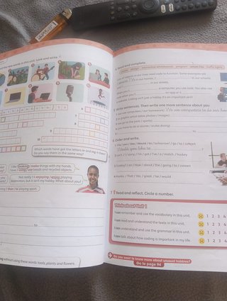 Kids Can Activity Book 6. Macmillan. ISBN 97813800