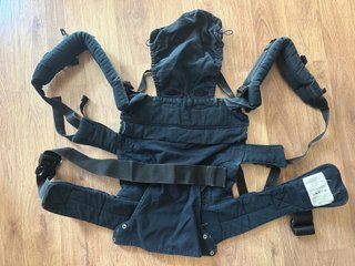 Mochila Portabebés Manduca Negra