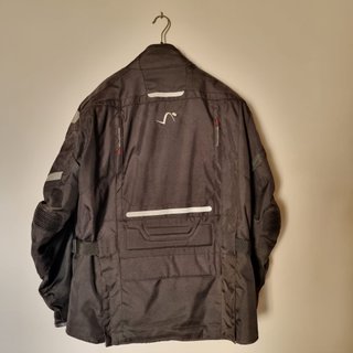 Chaqueta de moto con protecciones y forro