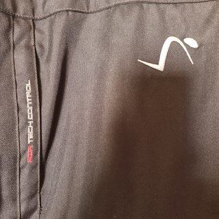 Chaqueta de moto con protecciones y forro