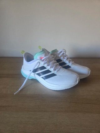 Zapatillas Adidas Blancas y Turquesa