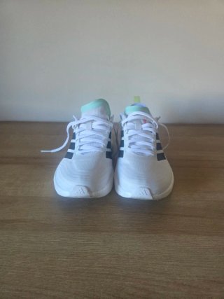 Zapatillas Adidas Blancas y Turquesa