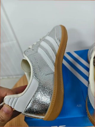 Adidas Samba OG Talla 40 Plata