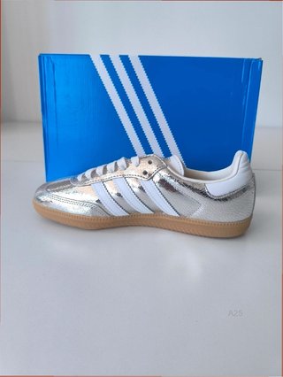 Adidas Samba OG Plata Talla 38