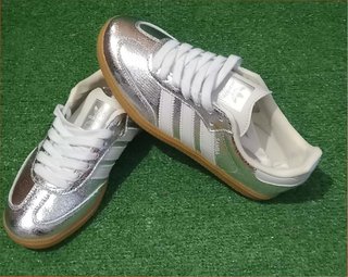 Adidas Samba OG Talla 41 Plata/Blanco
