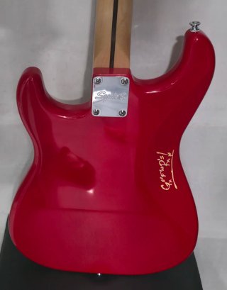 GUNS N ROSES GUITARRA FIRMADA AUTENTIFICADA