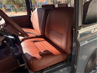 Land Rover Defender 1987
