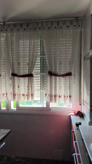 4 Cortinas Cocina con Dibujo de Manzanas