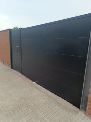 Fabricación Puertas Metálicas a Medida
