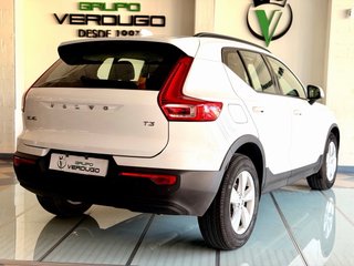 Volvo XC40 2022